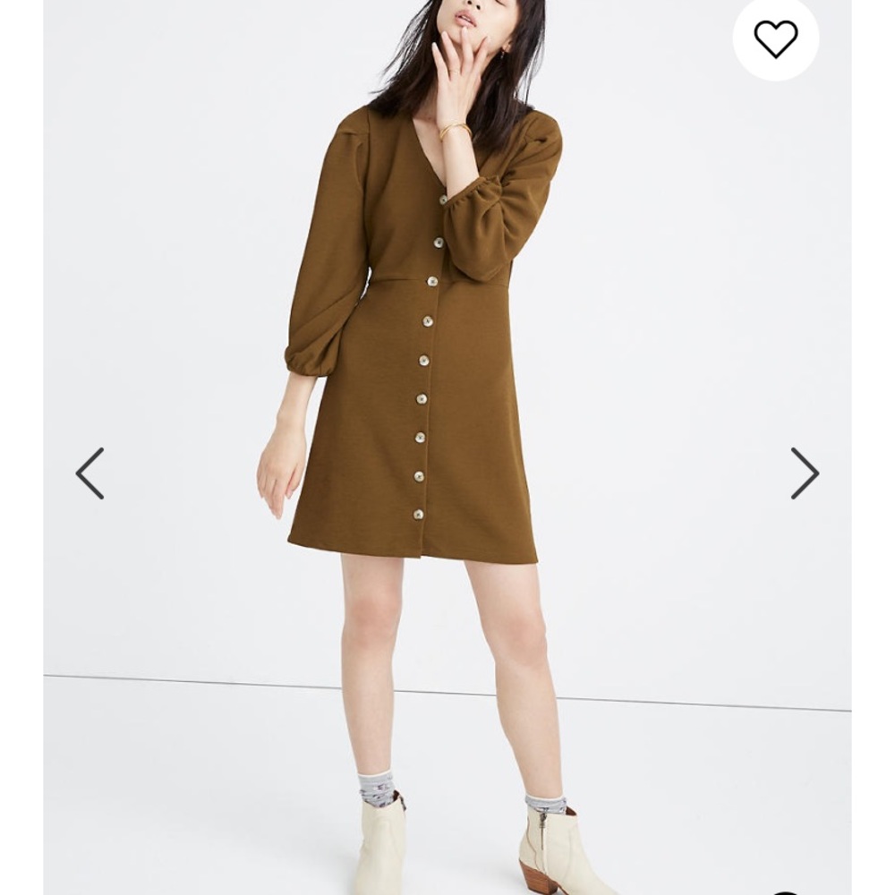 Texture & Thread Crepe Balloon-Sleeve Dress